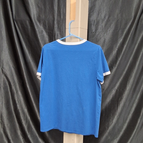 Vibrant Blue and White Short Sleeve Tee with Sunset Graphic - Picture 7 of 7